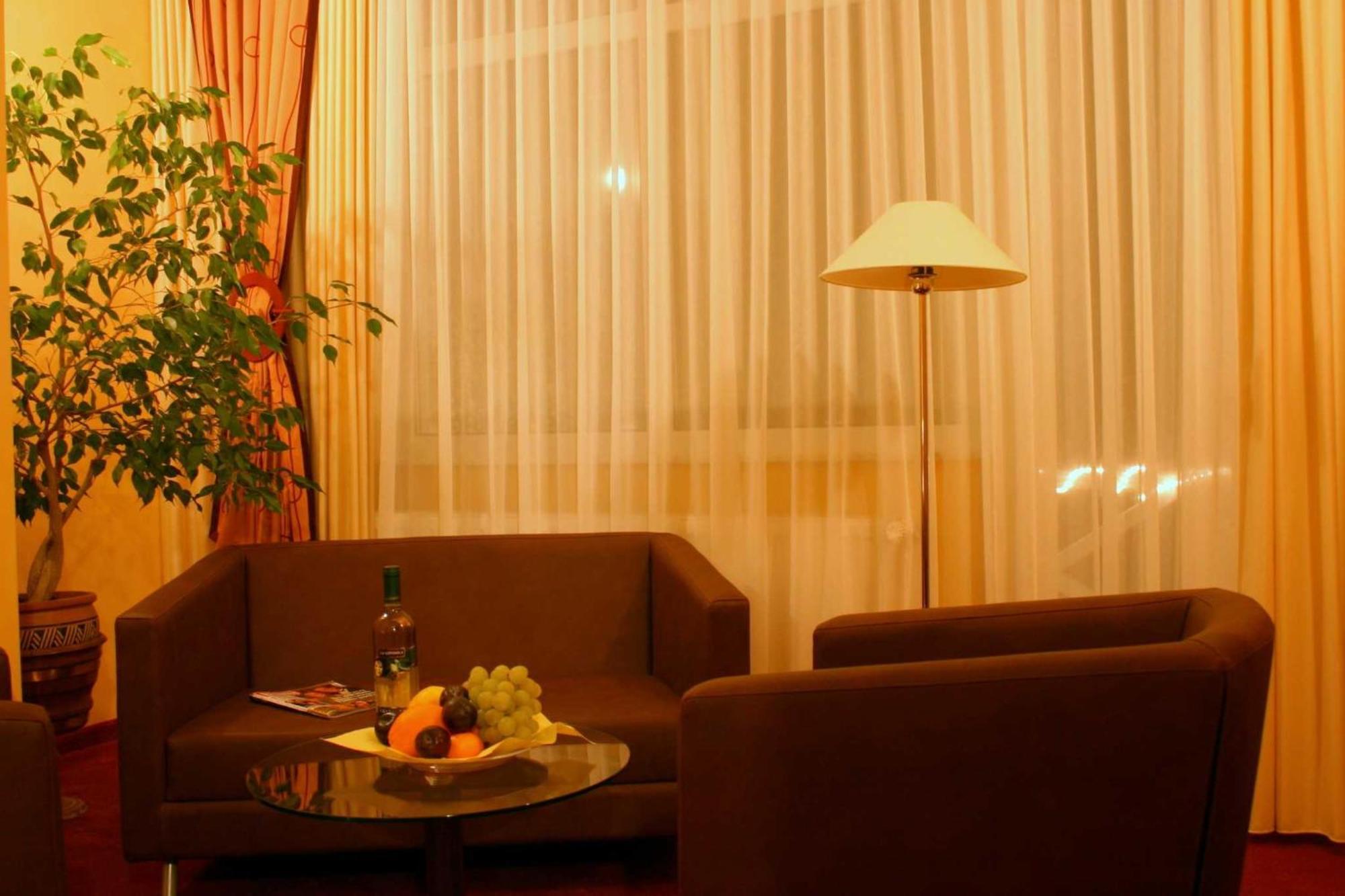 Strandhotel Nordischer Hof Kuehlungsborn Exterior photo